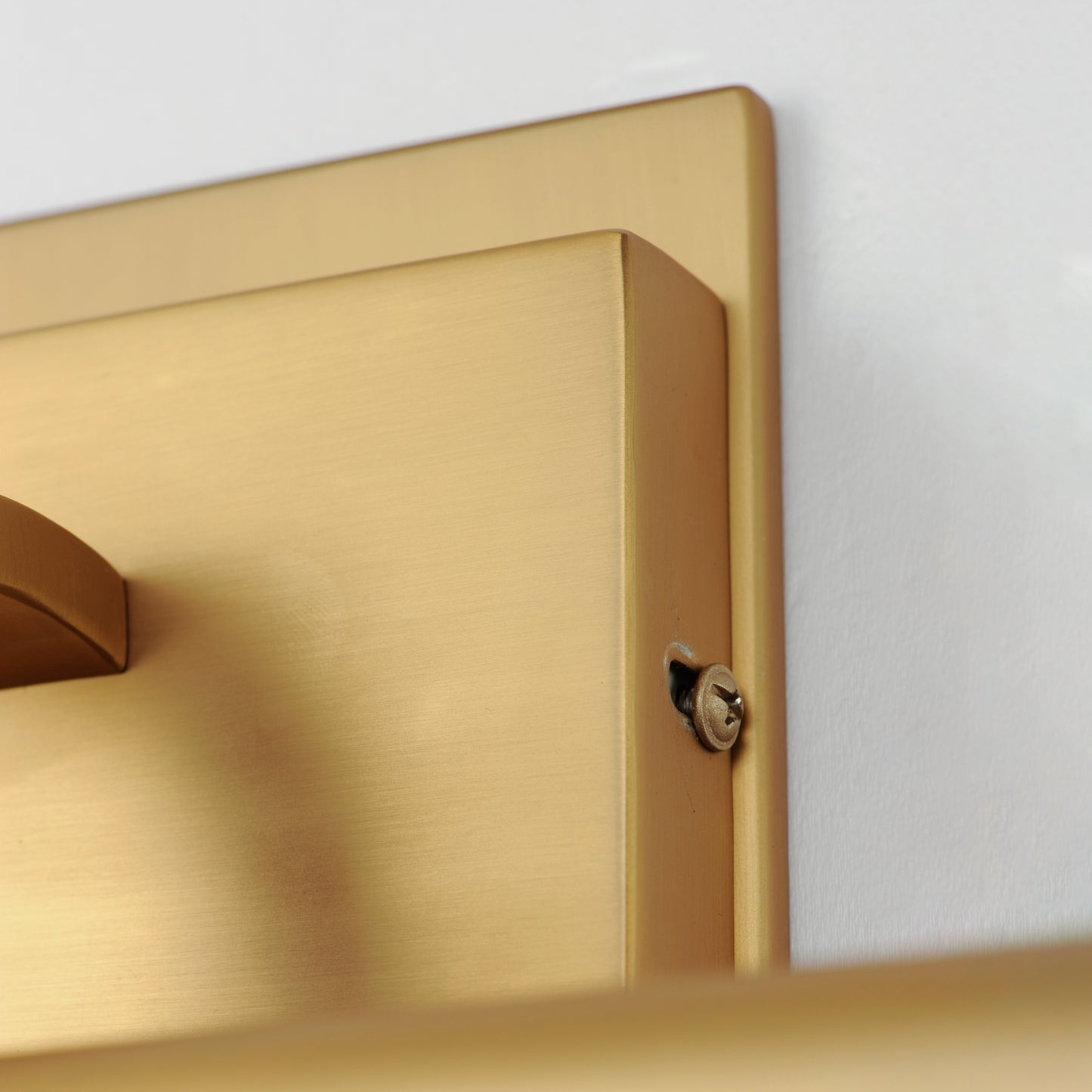 E21352-GLD - Dorian 23" Wall Sconce - Gold