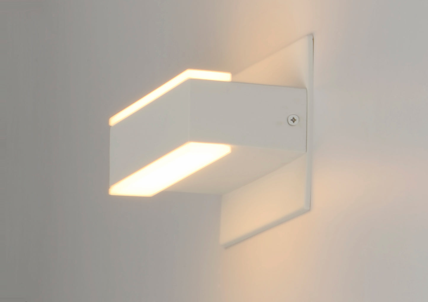 E23210-90WT - Omni 7" LED Wall Sconce - White