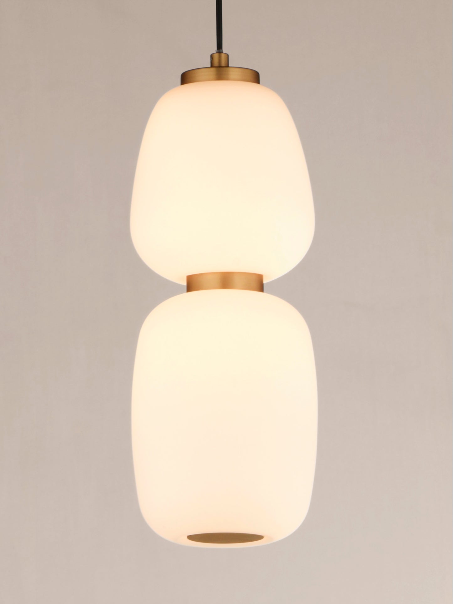 E25066-92BKGLD - Soji 13" Pendant - Black / Gold