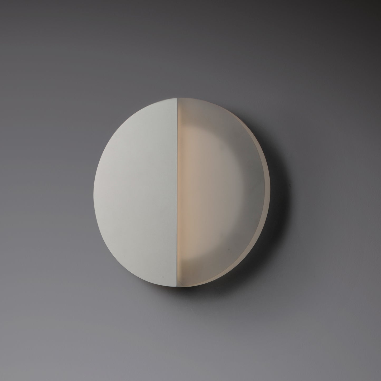 E41280-WT - Alumilux Glow 10" Outdoor Wall Sconce - White