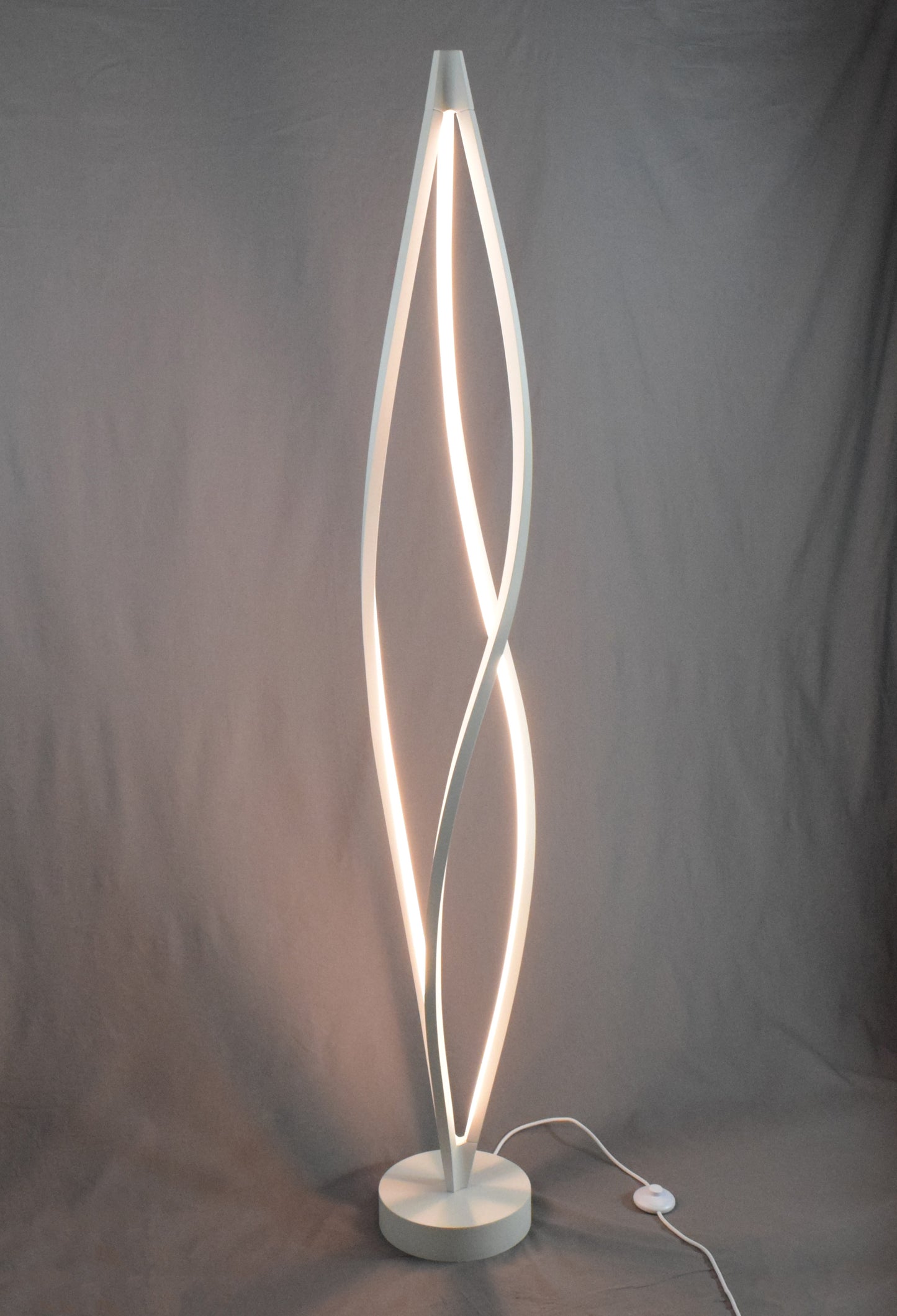 E41398-11MW - Cyclone LED 72" Floor Lamp - Matte White