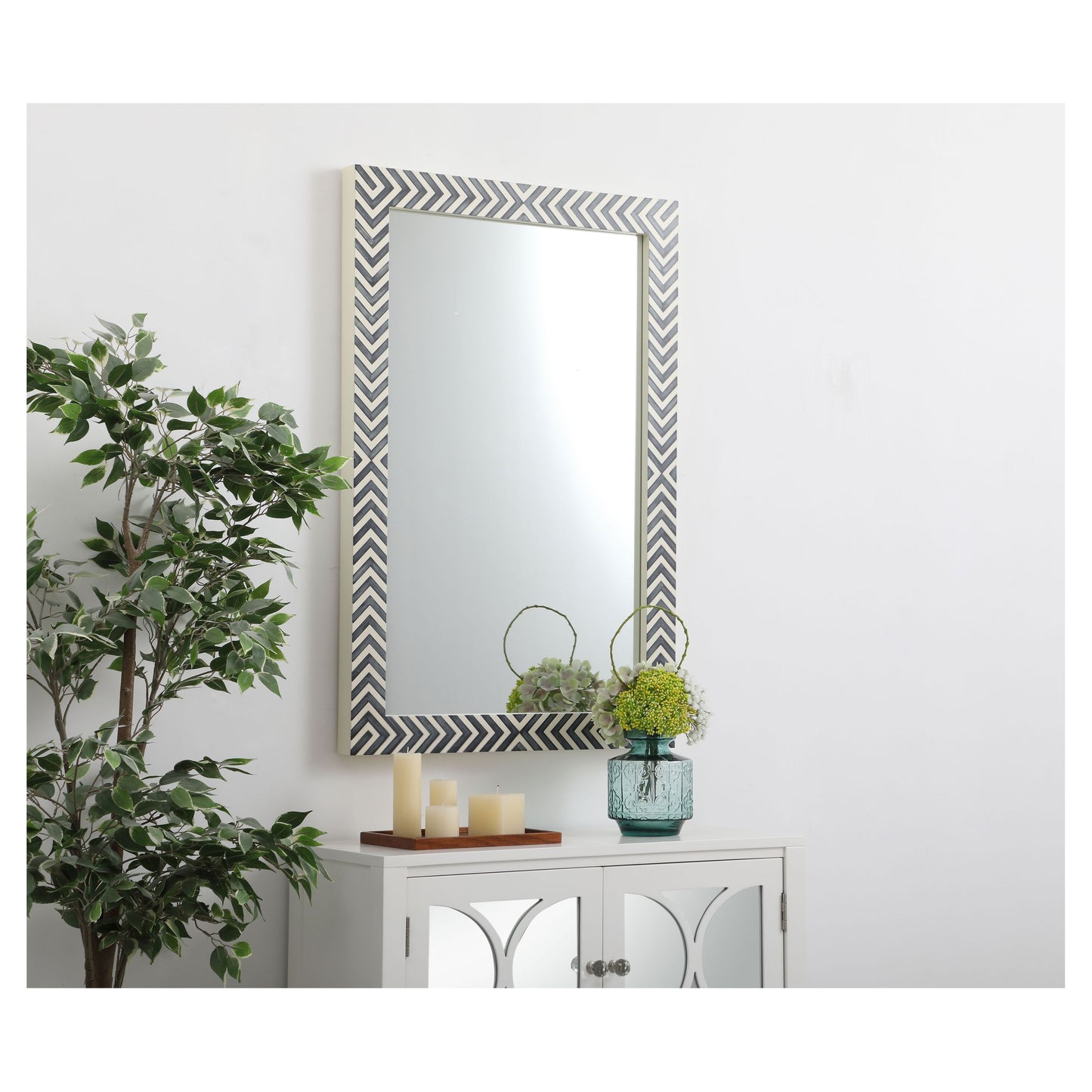 MR52842 Oullette 28" x 42" Rectangular Mirror in Chevron Frame