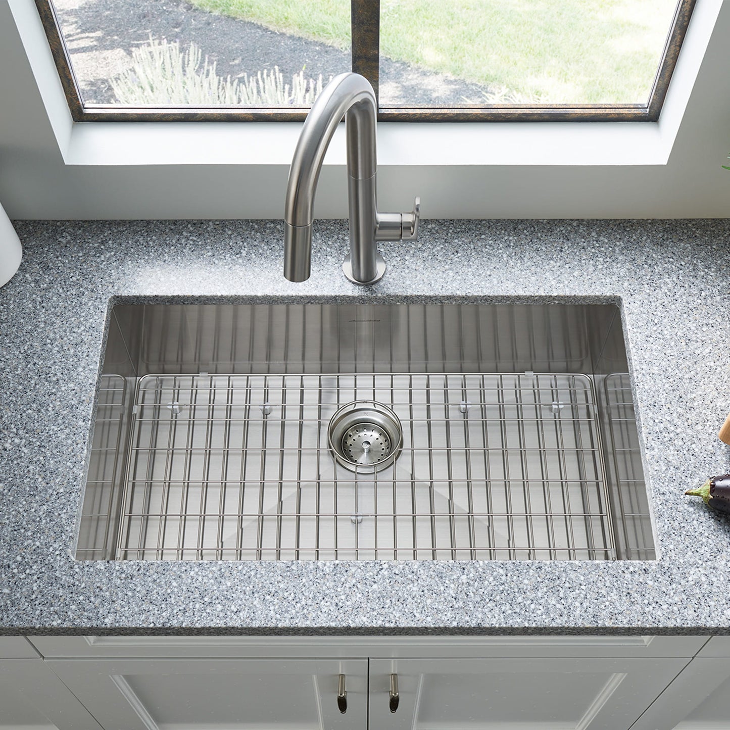 Beale Single-Handle Pull-Down Dual Spray Kitchen Faucet 1.5 GPM