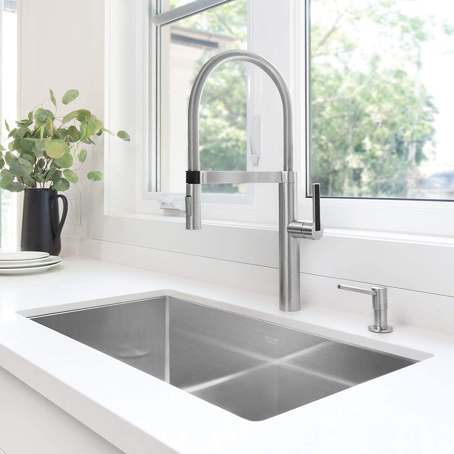 Blanco 515823 - 32" x 18" Precision Undermount Sink in Satin Polished Steel