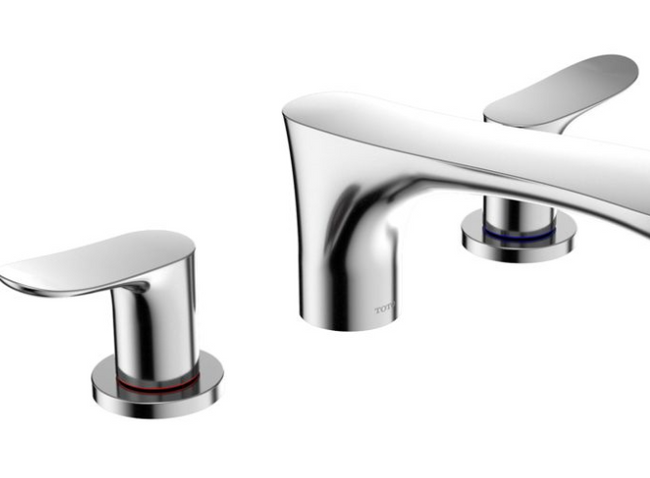 Toto TBG01201U#BN - THREE-HOLE Global Deck Mounted Roman Tub Filler- Brushed Nickel